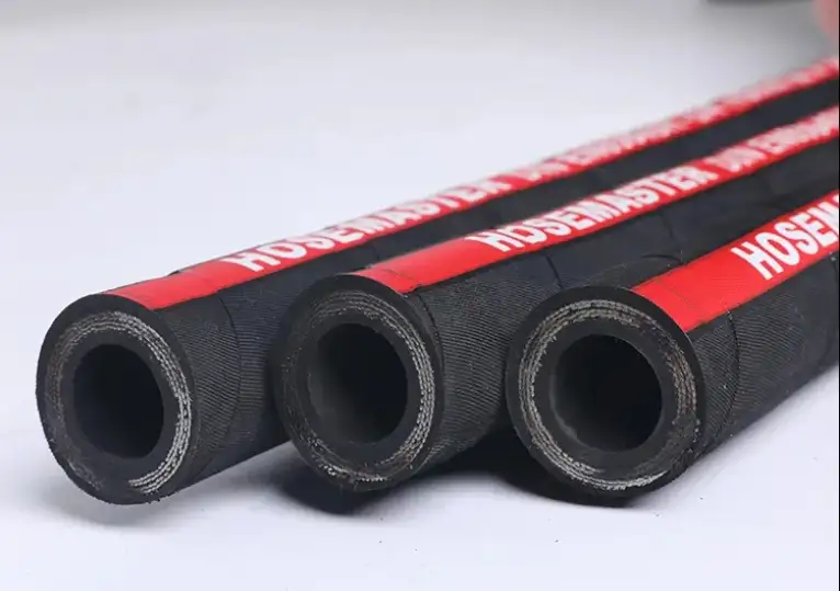 informasi apa saja yang terdapat pada label selang karet?